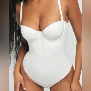 TA3 Bombshell Mesh Contour white one piece swimsuit size XL short laceup shaping